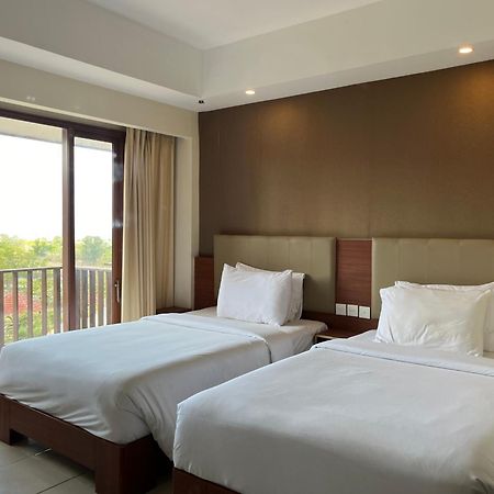 New Kuta Hotel By Lorin Uluwatu Esterno foto