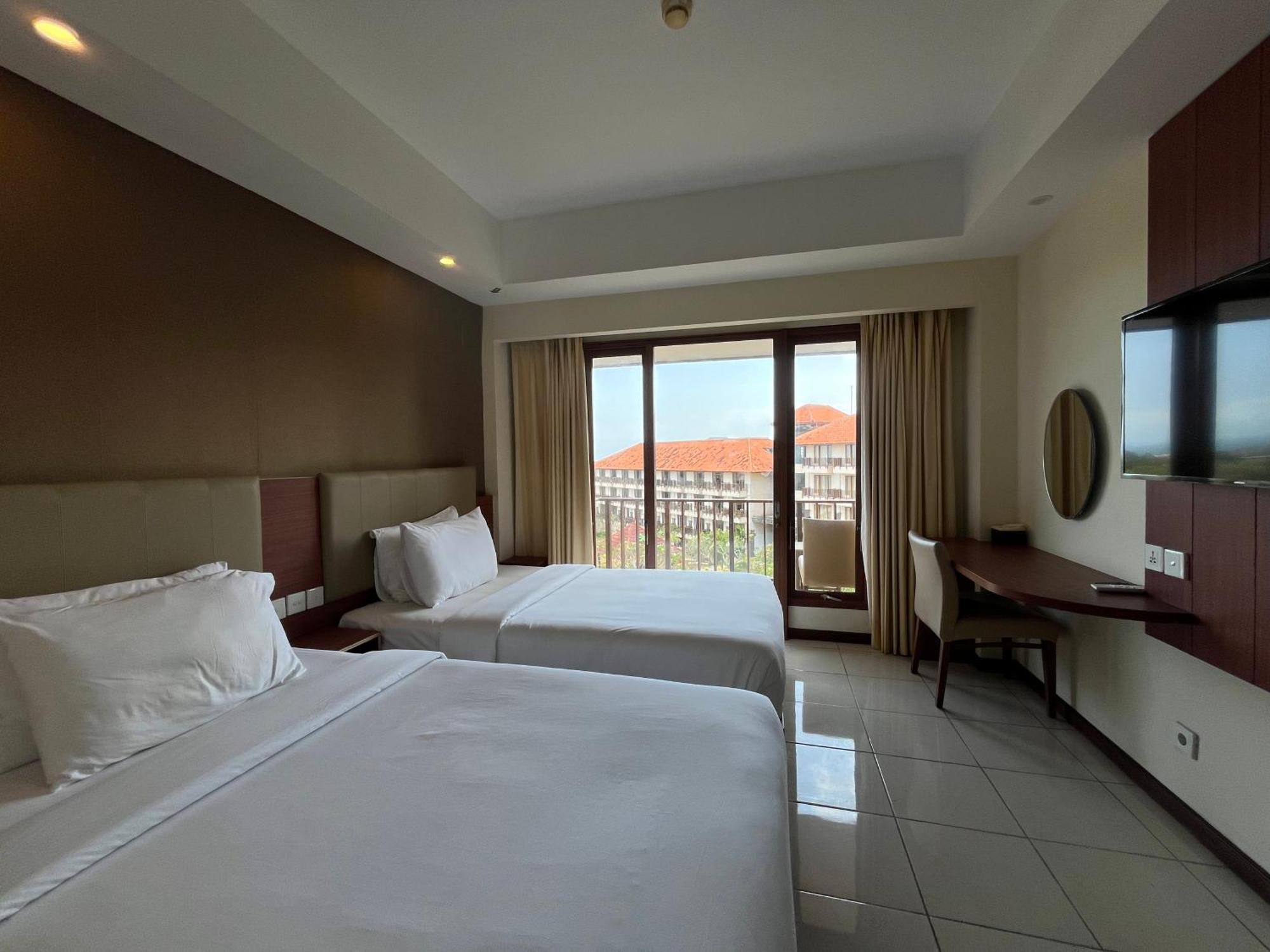 New Kuta Hotel By Lorin Uluwatu Esterno foto